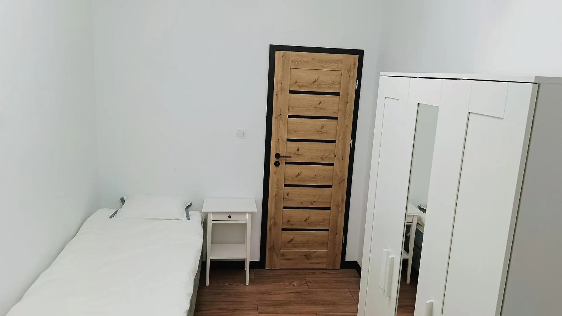 W19 Apartments Познань 0*,  Польша